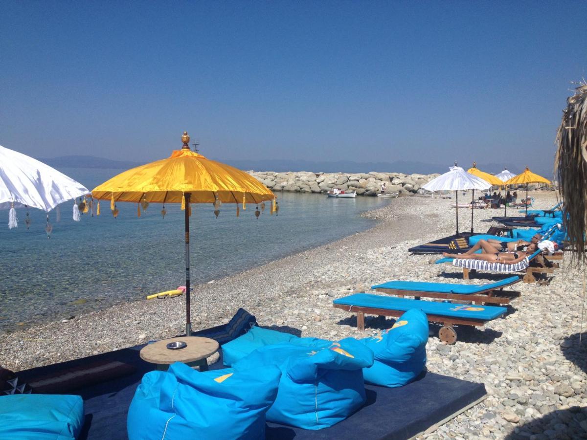 Agali 2 Maizonette Front Of The Sea Apartment Akrogiali Exterior photo